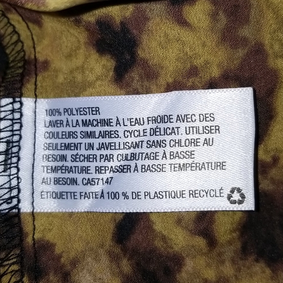 Women Blouse - Picture 5 of 6